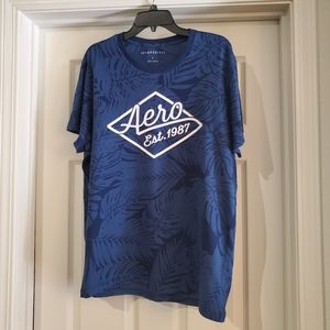 Aeropostale Men short sleeve shirt is a size Large.